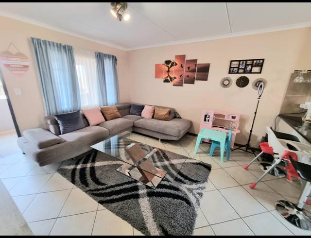 2 BEDROOM APARTMENT FOR SALE IN NOORDWYK